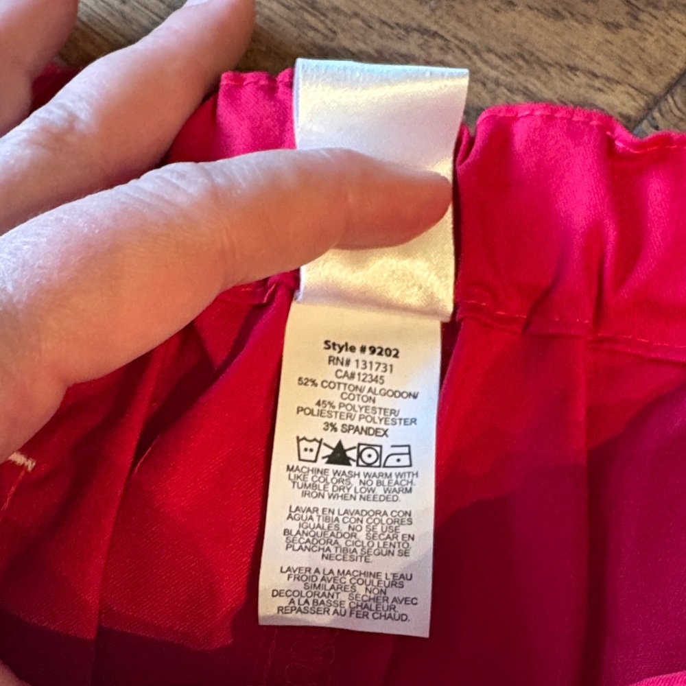 Maeven Brand New Hot Pink Women’s Scrub Set - Picture 10 of 12